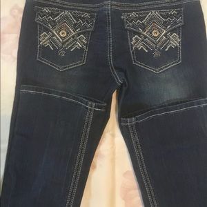 Ariya jeans